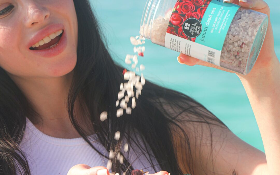 استكشف أسرار الصفاء مع أملاح استحمام جمان البحر الميت